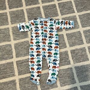 Magnetic me pajamas 6-9 months. Only used 1 time
